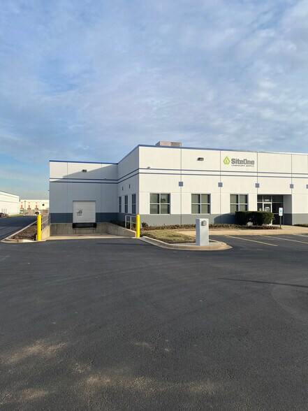 More Photos Of 1306-1330 Pierson Dr, Batavia Warehouse For Lease