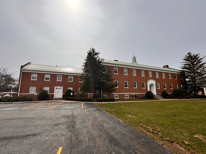 More Photos Of 618 Roswell NW Rd, Carrollton Healthcare For Sale