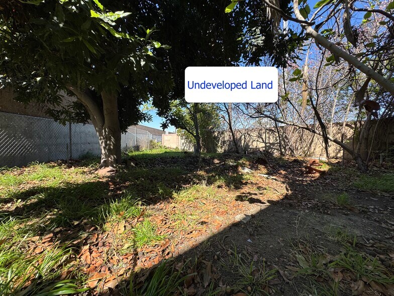 More Photos Of 7736 Sugar Dr, Huntington Beach Apartments For Sale