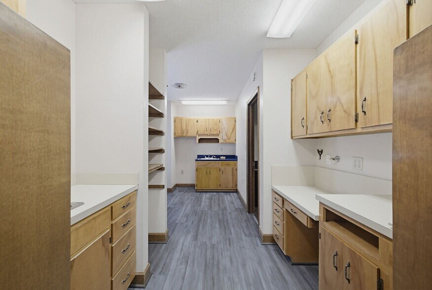 More Photos Of 114 S Park Ter, Eden Medical For Sale