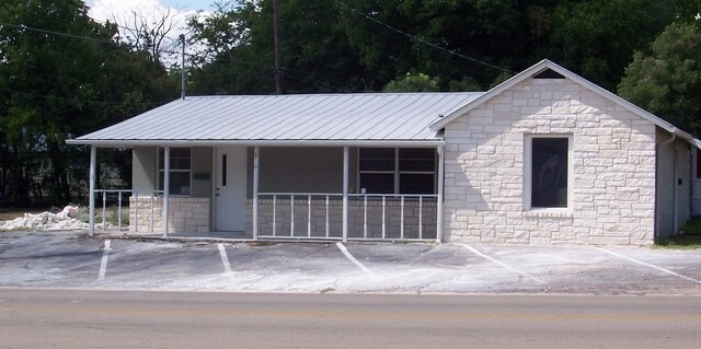 More Photos Of 810 W Avenue M, Temple Office For Lease