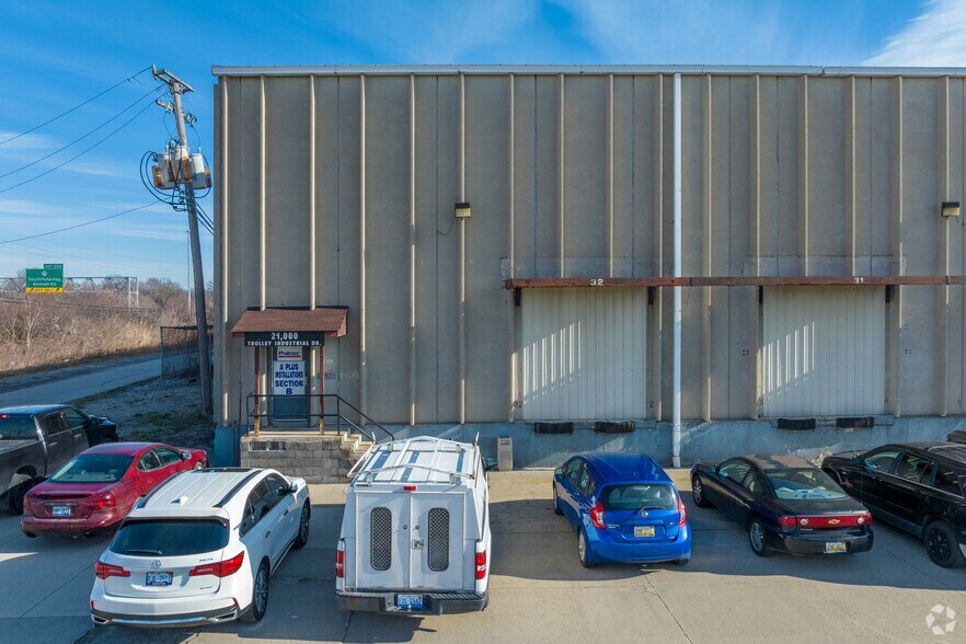 More Photos Of 21010 Trolley Industrial Dr, Taylor Warehouse For Lease