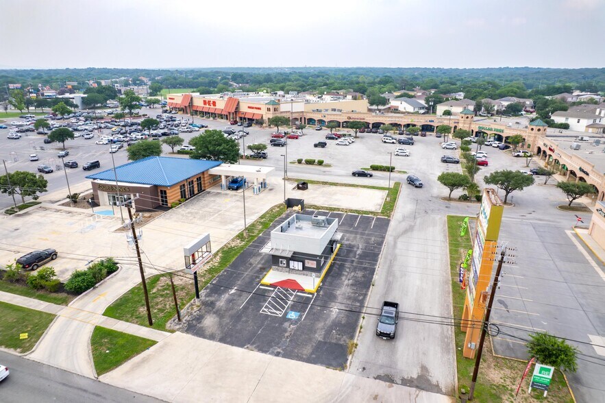 More Photos Of 9139 Grissom Rd, San Antonio General Retail For Lease