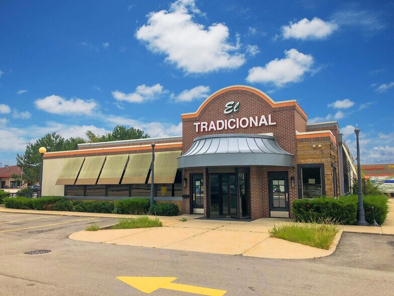 More Photos Of 649 Lake Cook Rd, Deerfield Restaurant For Lease