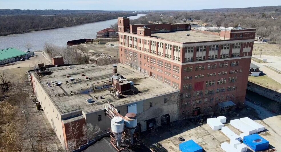 More Photos Of 224 Main St, Marseilles Industrial For Sale