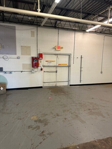 More Photos Of 14700-14738 S Cicero Ave, Midlothian Unknown For Lease