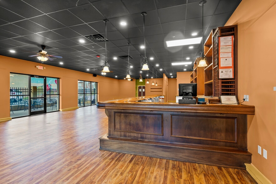 More Photos Of 607 N Trade St, Winston-Salem Freestanding For Lease