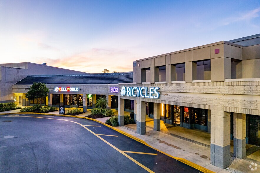 More Photos Of 2405-2461 S Hiawassee Rd, Orlando General Retail For Lease