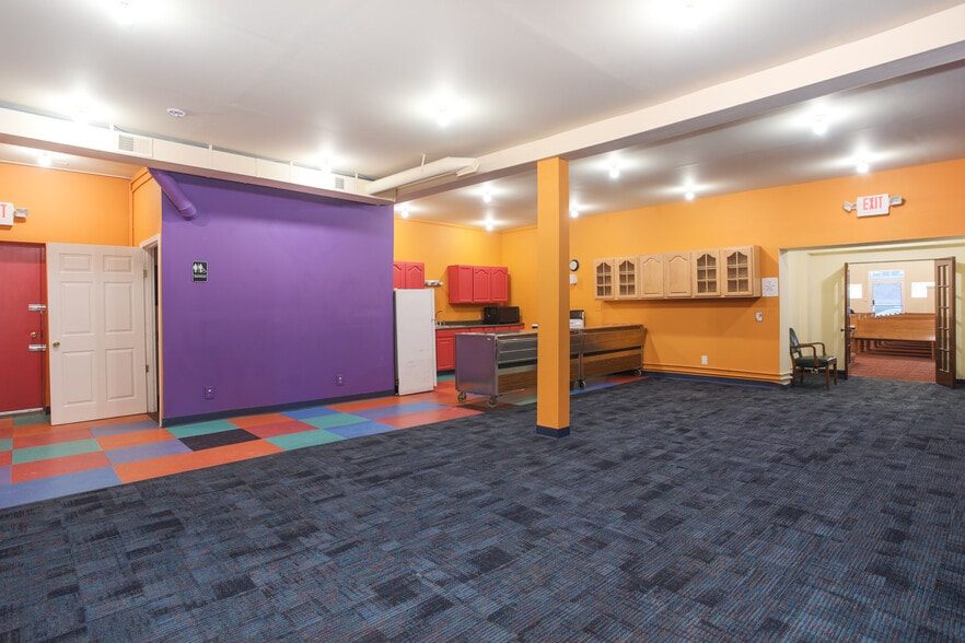 More Photos Of 14105 Kercheval St, Detroit Religious Facility For Sale