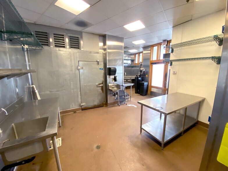 More Photos Of 791 Chapala St, Santa Barbara Apartments For Sale