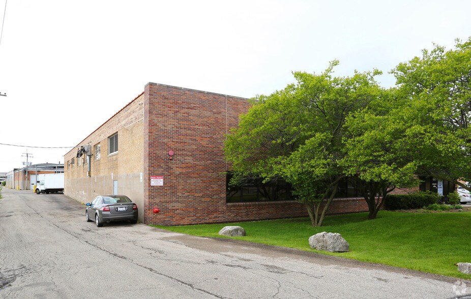 More Photos Of 4901 Main St, Skokie Manufacturing For Sale
