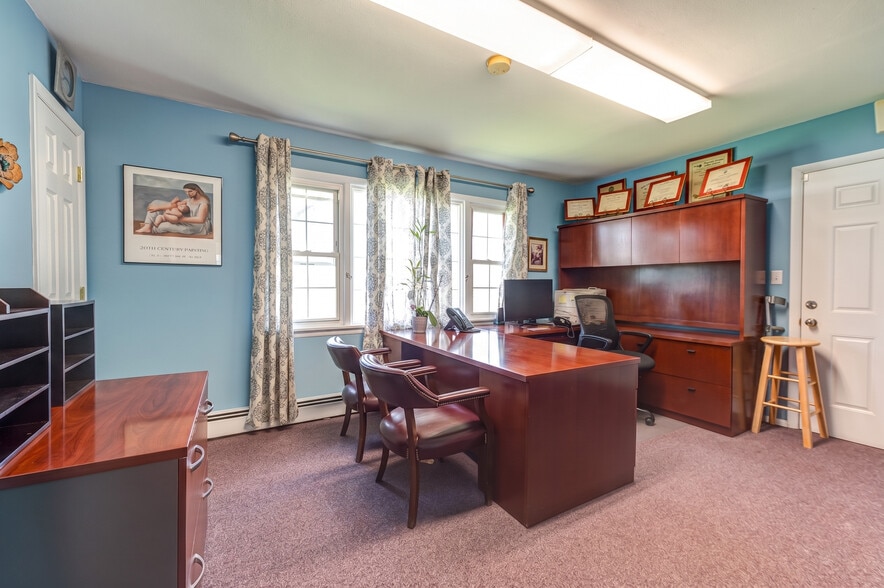More Photos Of 3250 Sunrise Hwy, Islip Terrace Medical For Sale