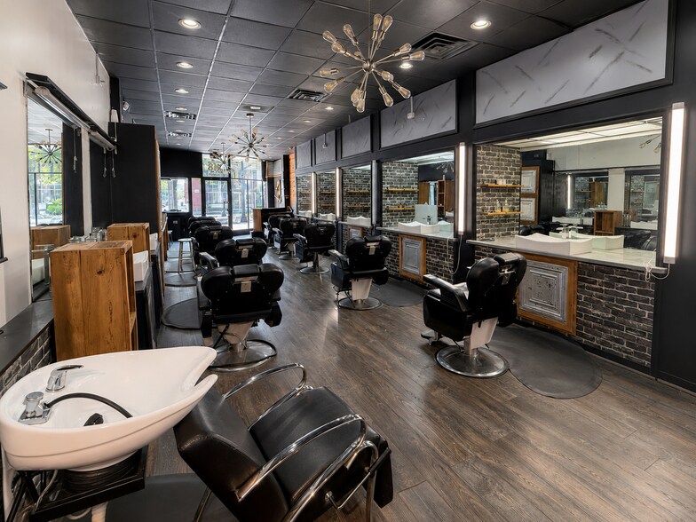 More Photos Of 118 Hay St, Fayetteville General Retail For Lease
