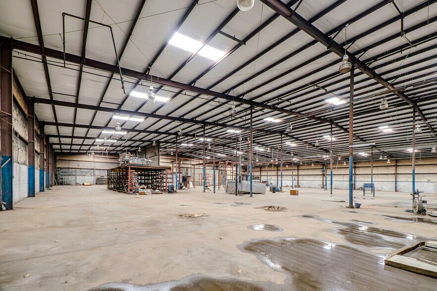 More Photos Of 105-205 Silo Ln, Lavonia Manufacturing For Sale