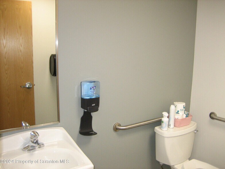 More Photos Of 316 Main St, Dickson City Medical For Sale