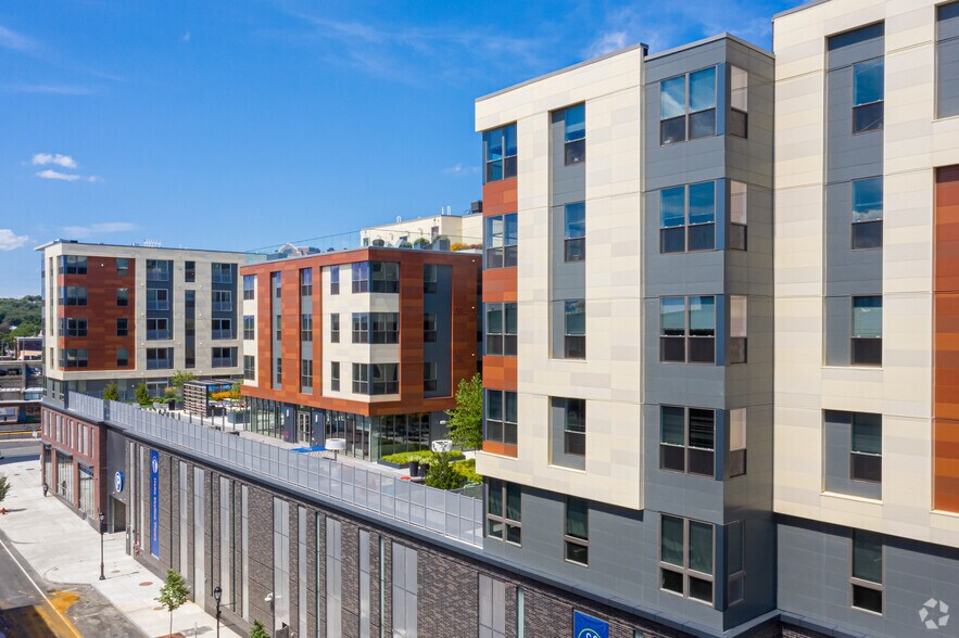 More Photos Of 190 Pleasant St, Malden Apartments For Lease