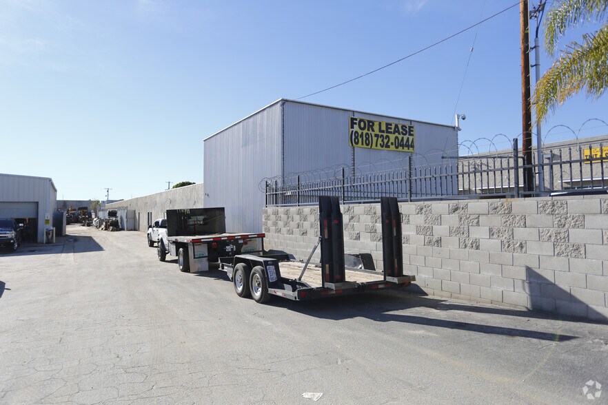 More Photos Of 9901 San Fernando Rd, Pacoima Warehouse For Lease