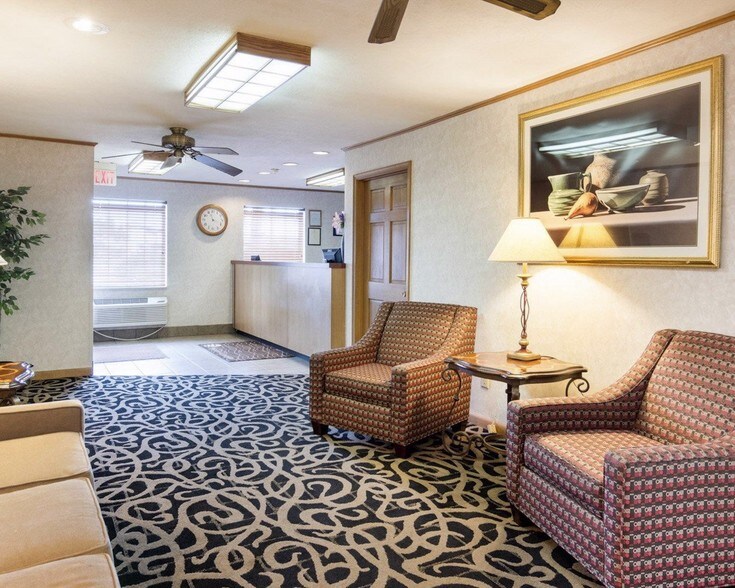 More Photos Of 2108 S Main St, Farmville Hotel For Sale