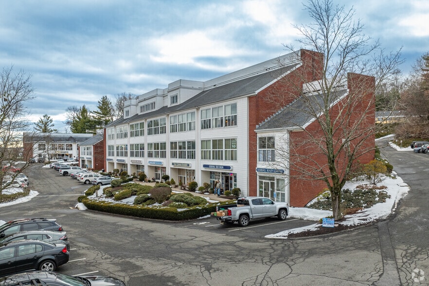 Primary Photo Of 246 Federal Rd, Brookfield Medical For Sale