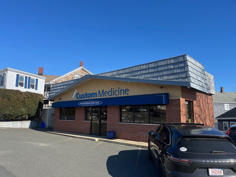 Primary Photo Of 25 Cabot St, Beverly General Retail For Sale