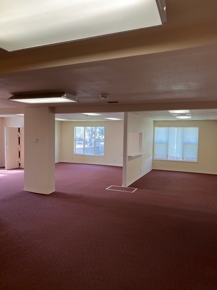 More Photos Of 1725-1731 W 16th St, Merced Warehouse For Lease