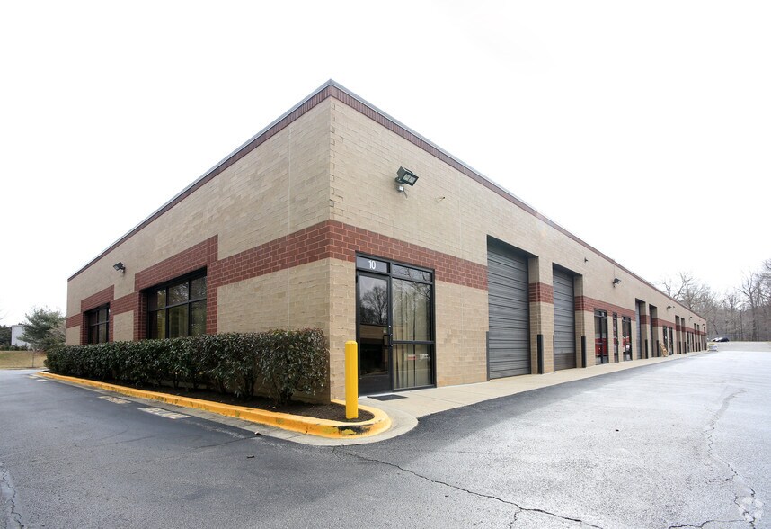 More Photos Of 2141 Priest Bridge Dr, Crofton Light Manufacturing For Lease