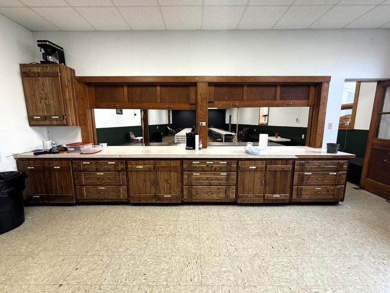 More Photos Of 33328 Main St, Townville Manufacturing For Sale