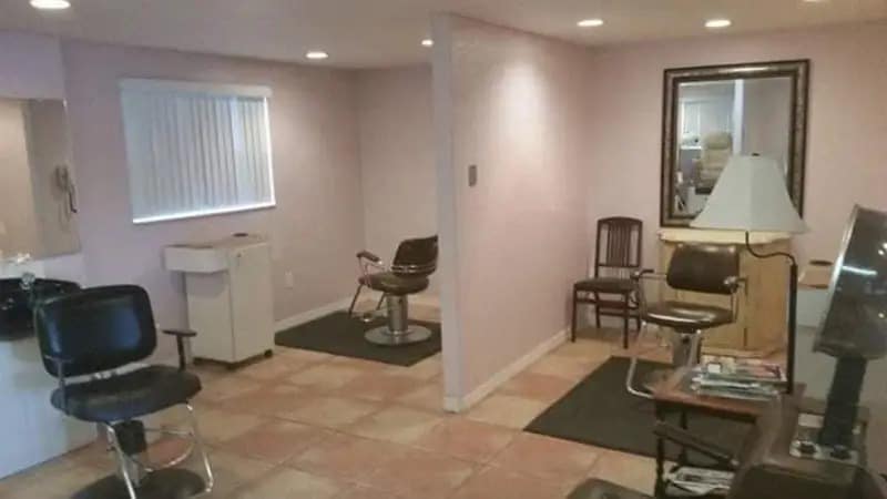 More Photos Of 1203 Mayflower Dr, Lakeland Freestanding For Sale