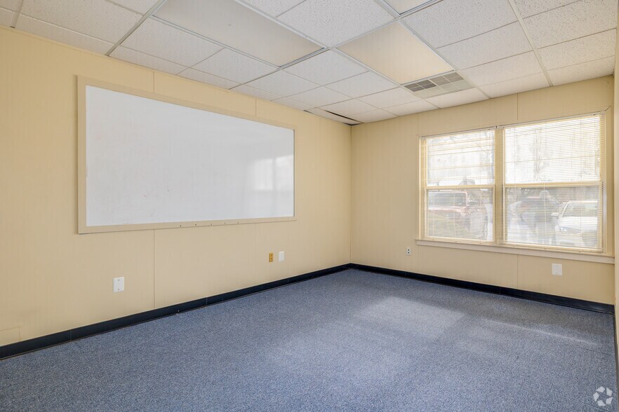 More Photos Of 100-1000 Birchfield Dr, Mount, Mount Laurel Unknown For Lease