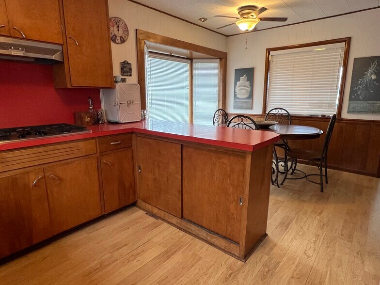 More Photos Of 17229 Northwood Hwy, Arcadia Hotel For Sale