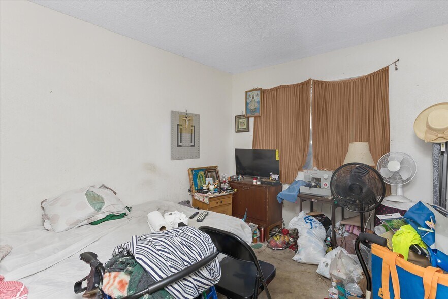 More Photos Of 1140 Oxford Dr, Redlands Apartments For Sale