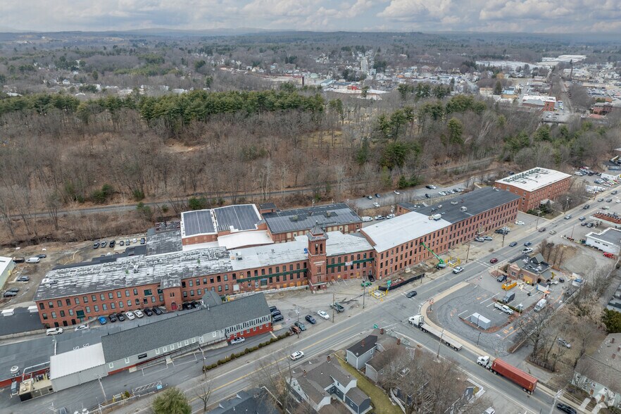 More Photos Of 500 Main St, Clinton Apartments For Lease