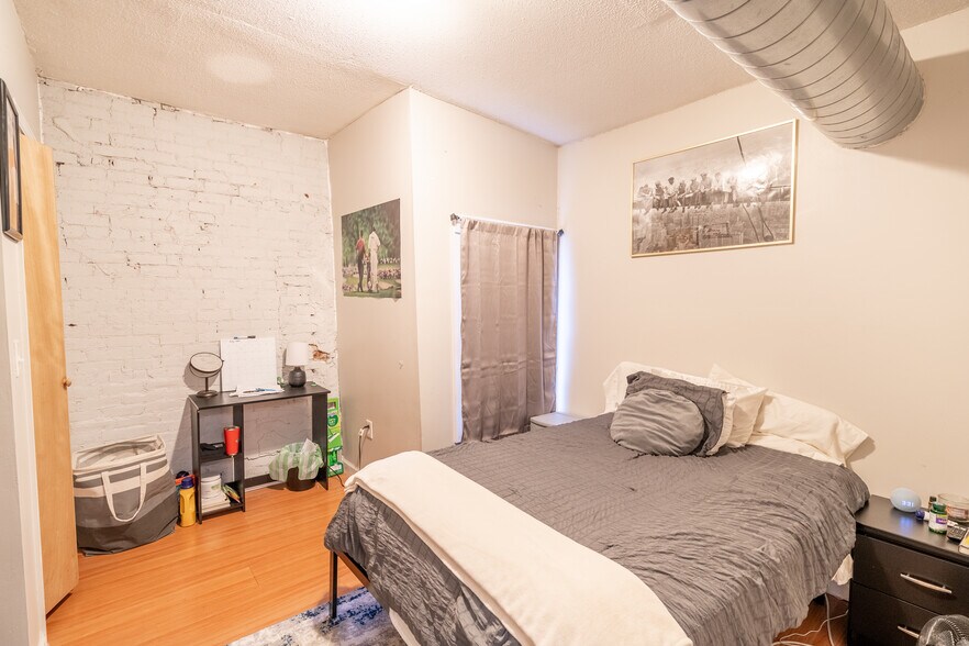 More Photos Of 31 Court St, Binghamton Storefront Retail Residential For Sale