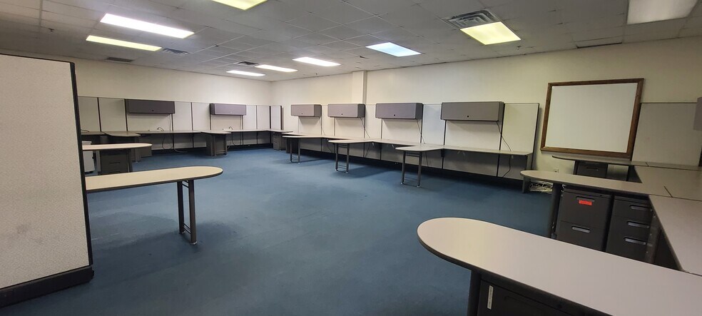 More Photos Of 96-102 Forsman Dr NW, Fort Walton Beach Office For Lease