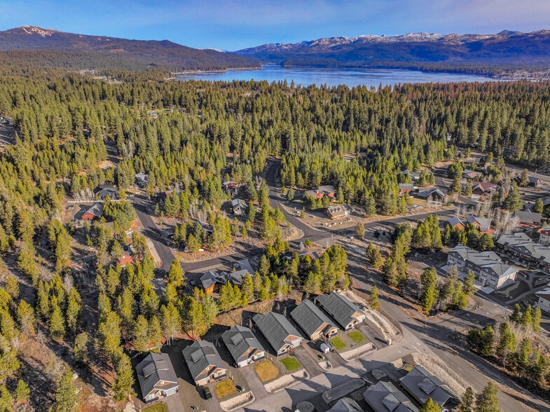 More Photos Of 101, 103, 105 Bighorn Court, Mccall Specialty For Sale