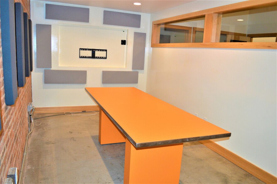 More Photos Of 401 W First Ave, Spokane Storefront Retail Office For Sale