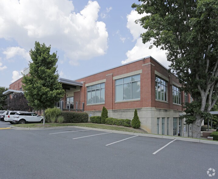 More Photos Of 2459 Wilkinson Blvd, Charlotte Loft Creative Space For Lease