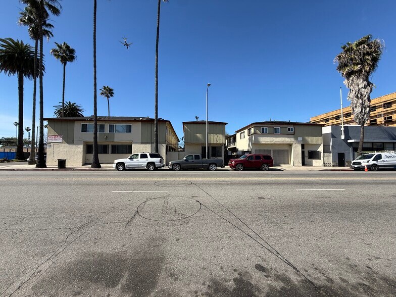 More Photos Of 8317-8325 S Western Ave, Los Angeles Apartments For Sale