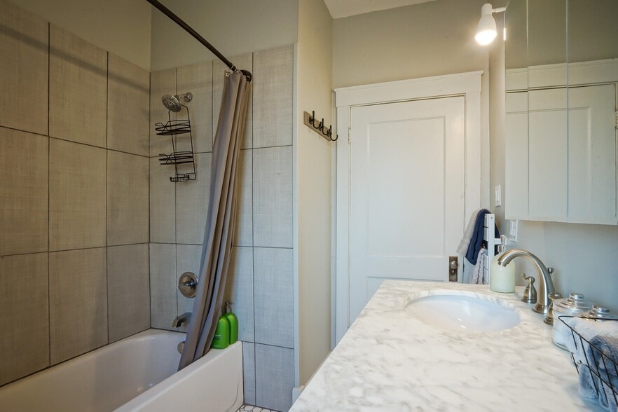 More Photos Of 1100 Arizona Ave, Trinidad Specialty For Sale