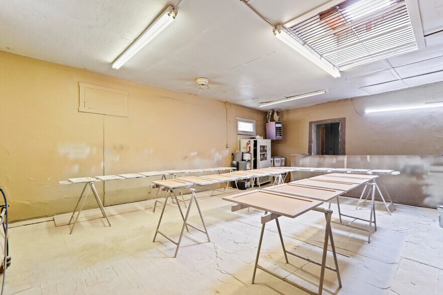 More Photos Of 10108 Socorro Dr, El Paso General Retail For Sale