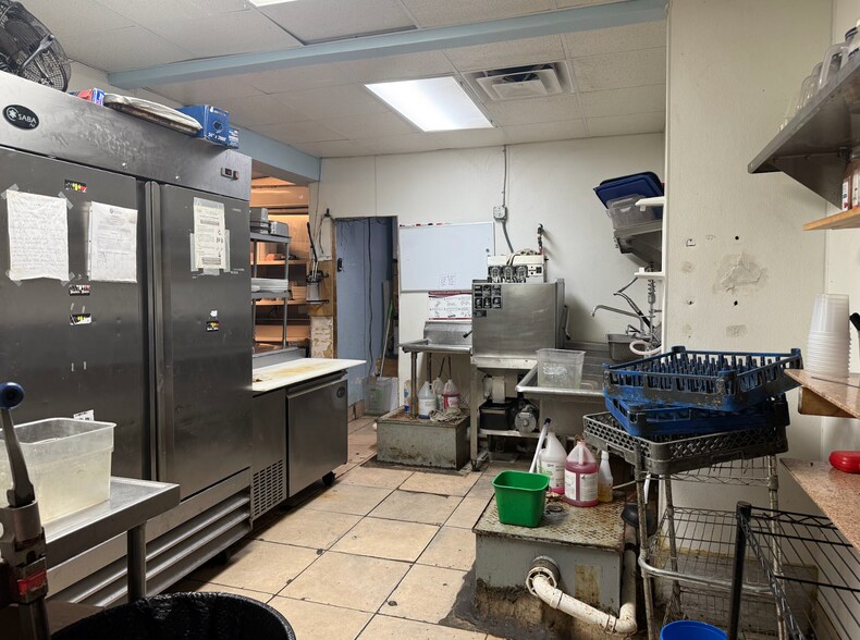 More Photos Of 300 S Sanford Ave, Sanford Restaurant For Sale