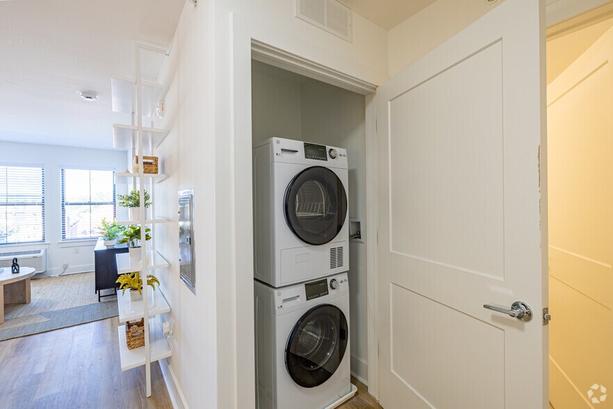 More Photos Of 10 W Westfield Ave W, Roselle Park Apartments For Lease