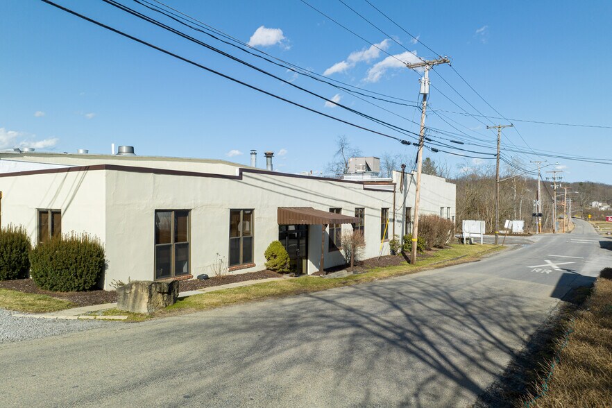 More Photos Of 131 Kline Ave, Callery Warehouse For Lease