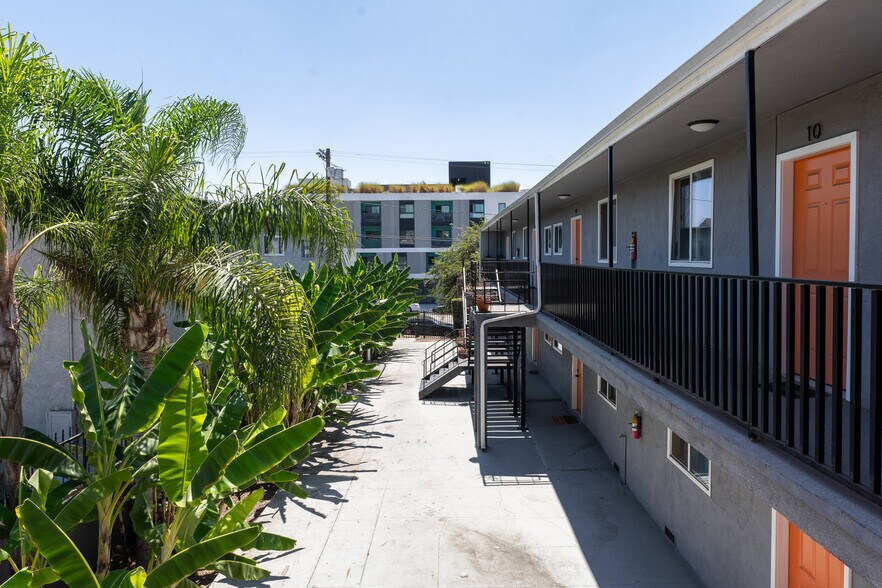 More Photos Of 4309 W Adams Blvd, Los Angeles Apartments For Sale