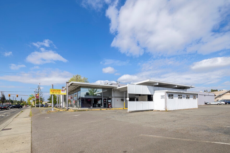 More Photos Of 14600 Ambaum Blvd SW, Burien Auto Repair For Lease