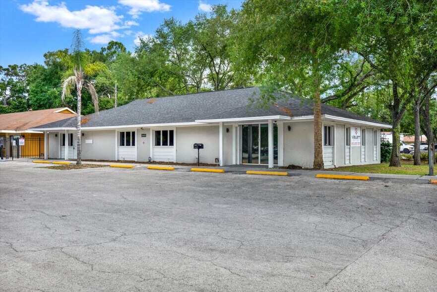 More Photos Of 12425 N Florida Ave, Tampa Medical For Sale