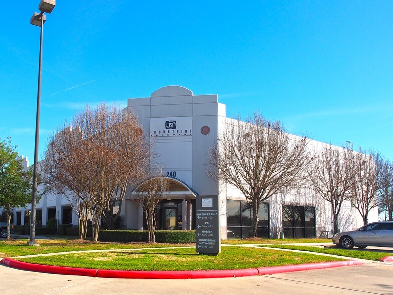 More Photos Of 210-240 Spring Hill Dr, The Woodlands Unknown For Lease