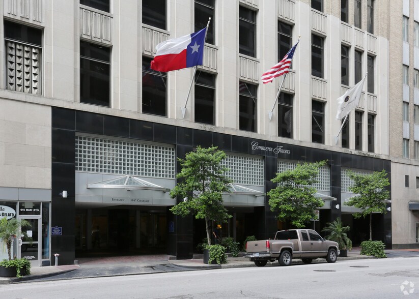 More Photos Of 914 Main St, Houston Apartments For Lease