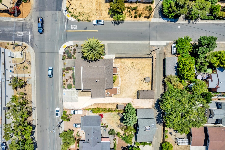 More Photos Of 602 W K St, Benicia Freestanding For Sale