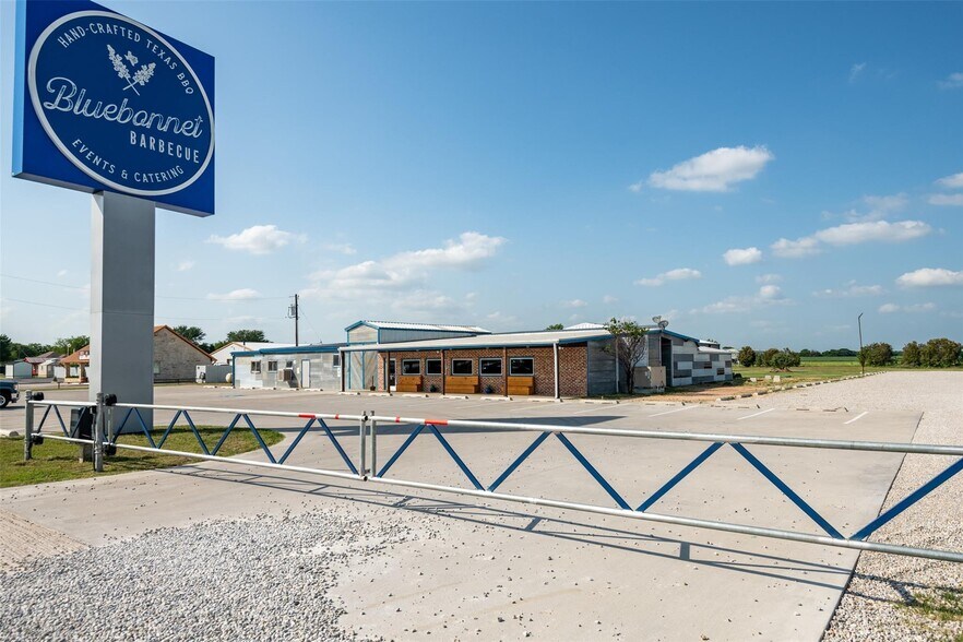 More Photos Of 3921 S Highway 287, Waxahachie Restaurant For Sale